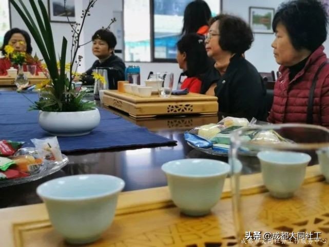 年(nián)終答卷│同享年(nián)華·康樂(yuè)行，祝您安康喜樂(yuè)