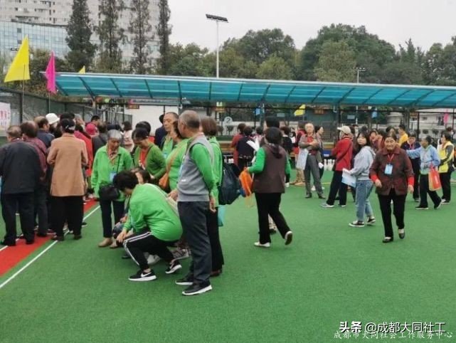 年(nián)終答卷│同享年(nián)華·康樂(yuè)行，祝您安康喜樂(yuè)