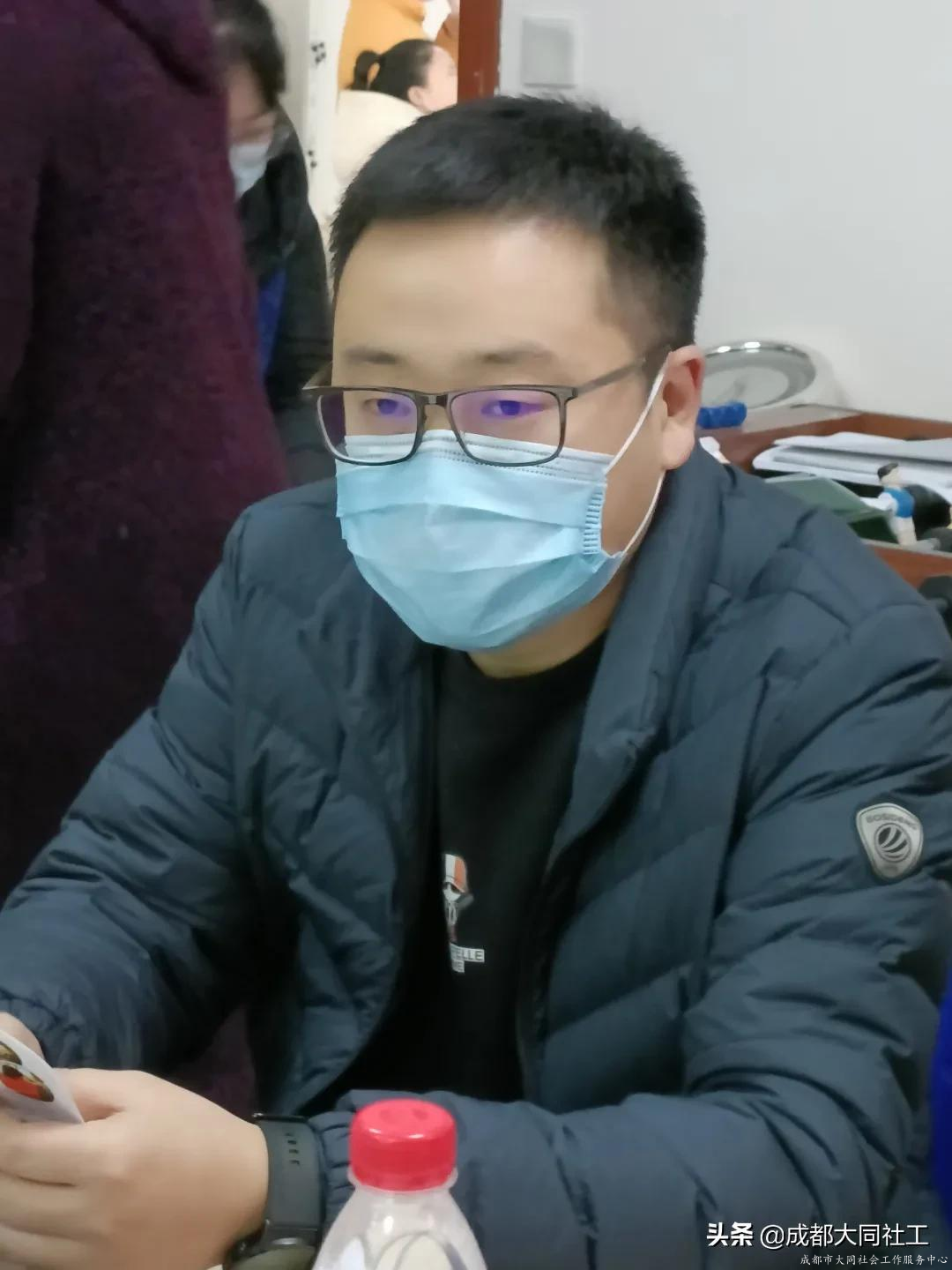 紅(hóng)光街道(dào)“社工站（室）建設政策解讀”培訓暨聯席會