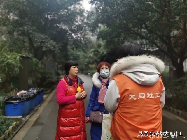 「蘇坡月報」将煩惱扔進舊(jiù)背包，再出發