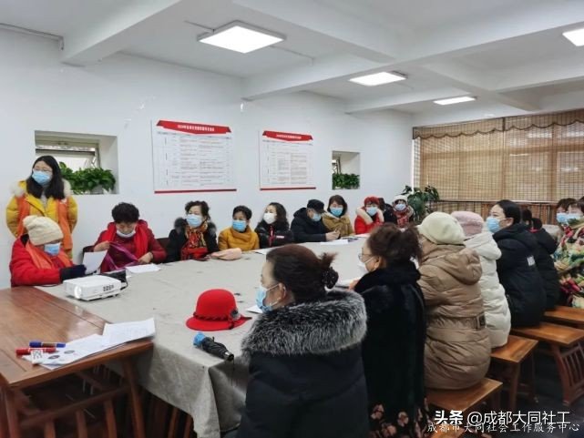 「蘇坡月報」将煩惱扔進舊(jiù)背包，再出發