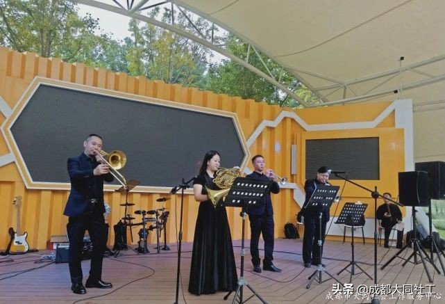 「年(nián)度總結」回顧2020年(nián)那些不平凡的(de)瞬間