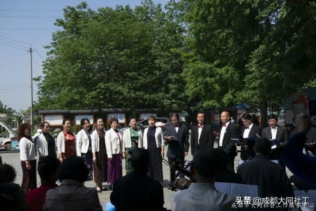 「活動回顧」五月贊 歌頌勞動者 夕陽紅(hóng)歌舞團組織慶五一(yī)主題演出