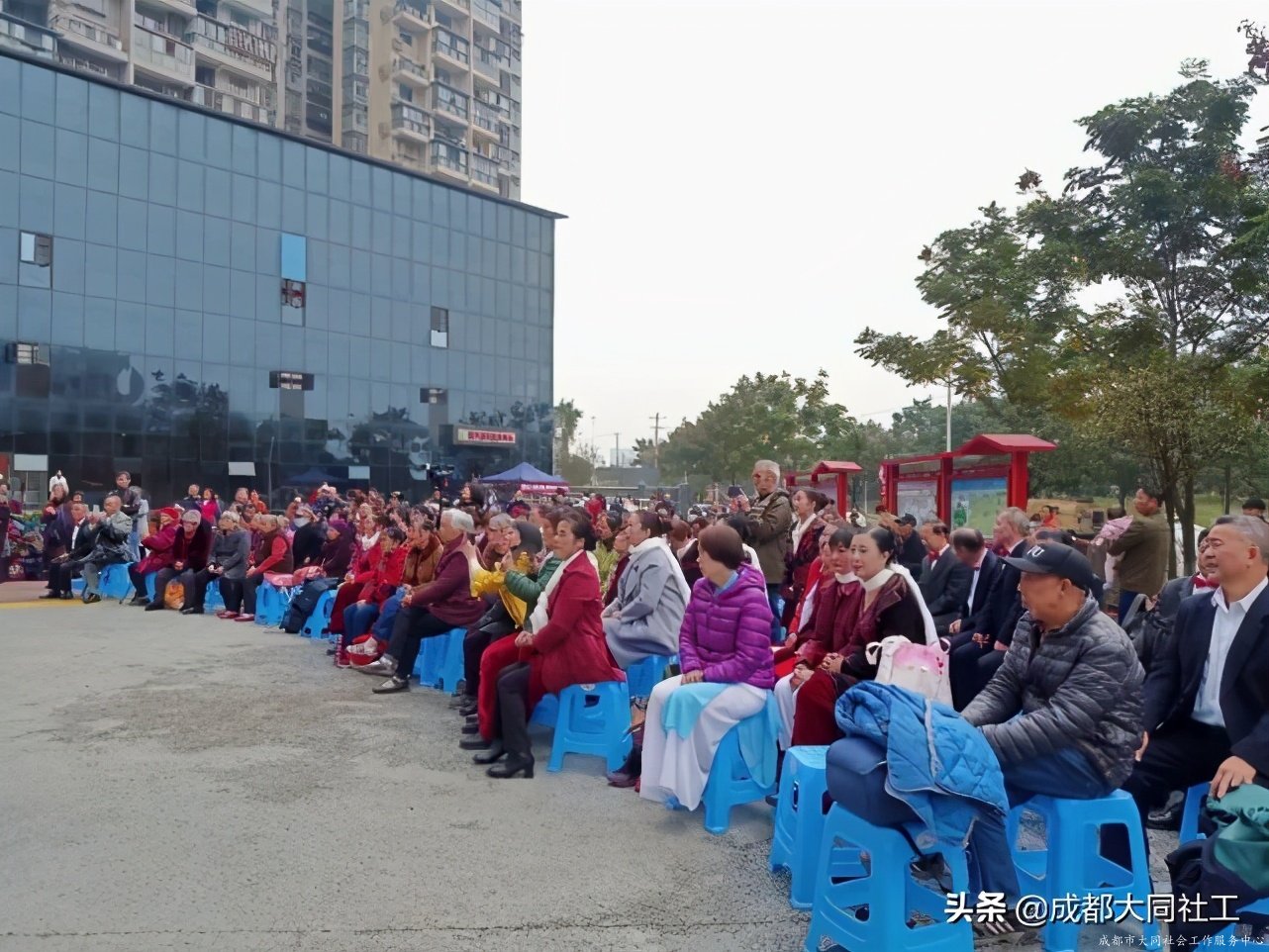 “音樂(yuè)府河”社區文化場景營造-府河枼伯和(hé)合唱(chàng)藝術團聯誼演出