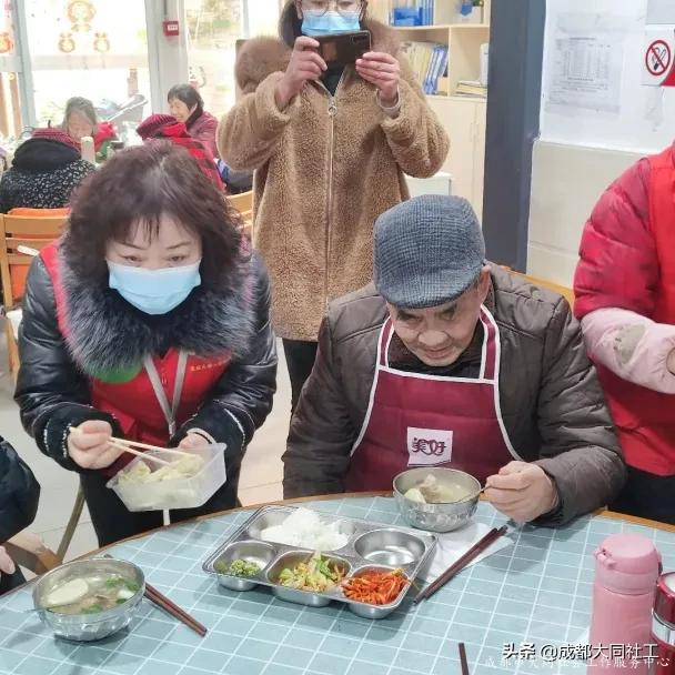 “銀齡桂香，和(hé)諧共建”微隊伍建設項目動員會